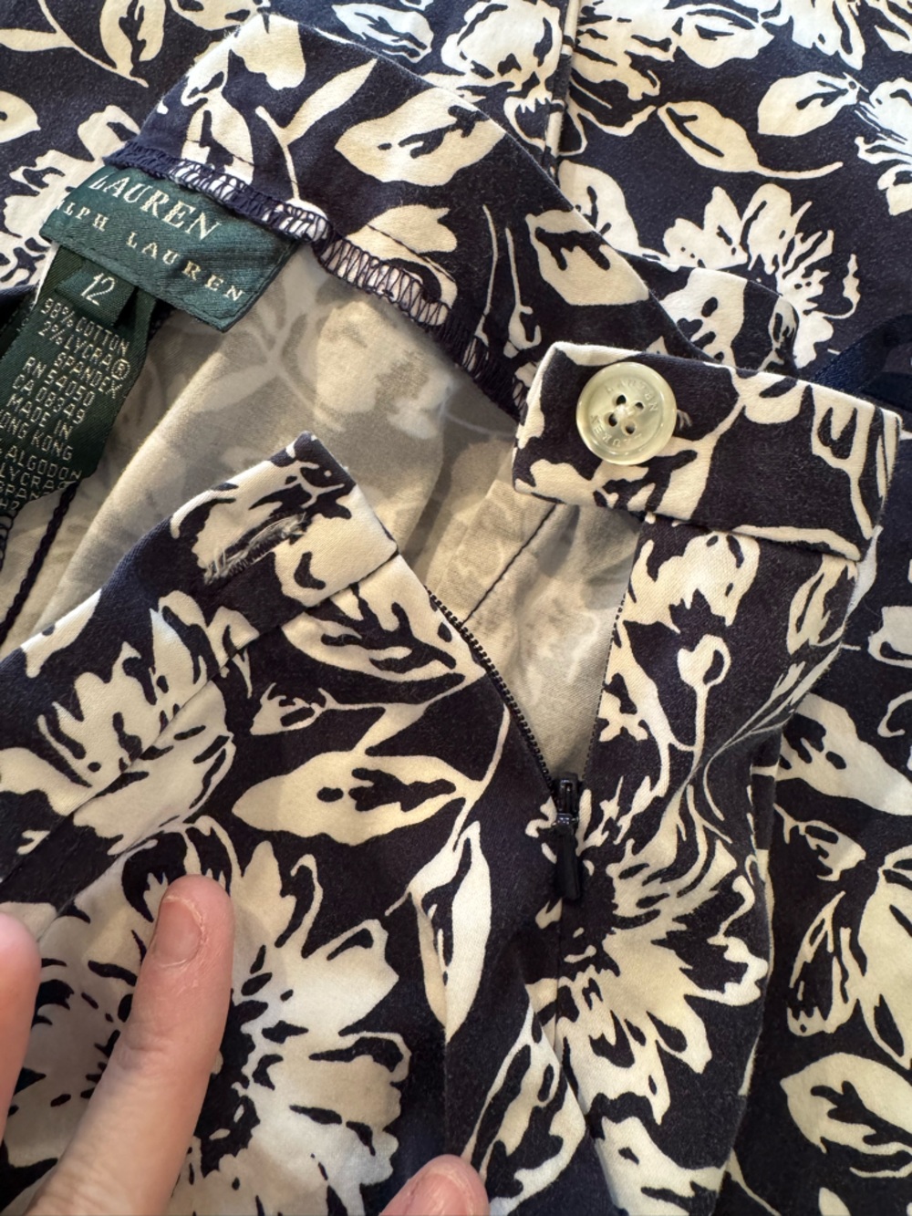 Lauren Ralph Lauren Navy and White Floral Wide-Leg Capris - Picture 4 of 5